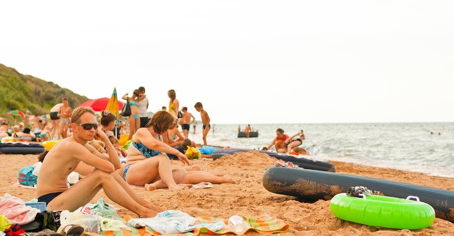 Пляж в Кучугурах. Источник: фотобанк Лори