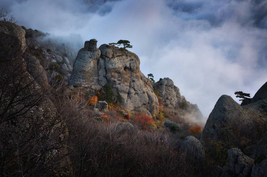 Долина привидений на горе Демерджи. Фото: Анатолий Гордиенко, photocentra.ru