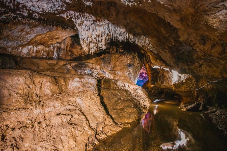 Пещеры Абхазии. Фото: drive2.ru