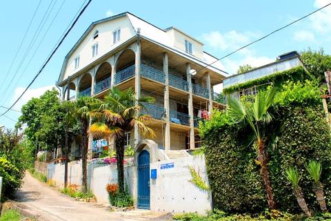 Частный дом «У Артёма и Сусанны» ул. Памирская, д. 4