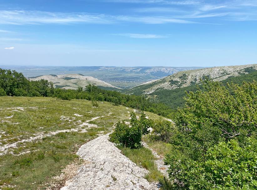 Горы в окрестностях Алушты. Источник: фотобанк Лори