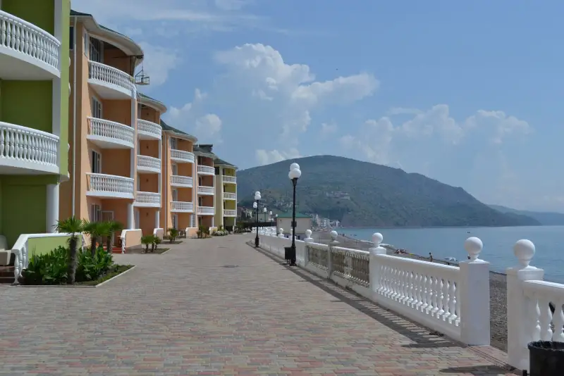 Отель «Crimea Holiday» коттеджный поселок «Рыбачье»
