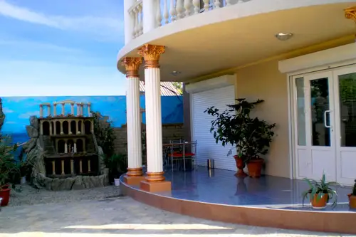 gallery_photo