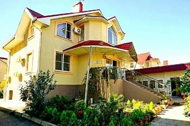 Мини-отель «Ирис» (бывш. Черномор), курорт Адлер