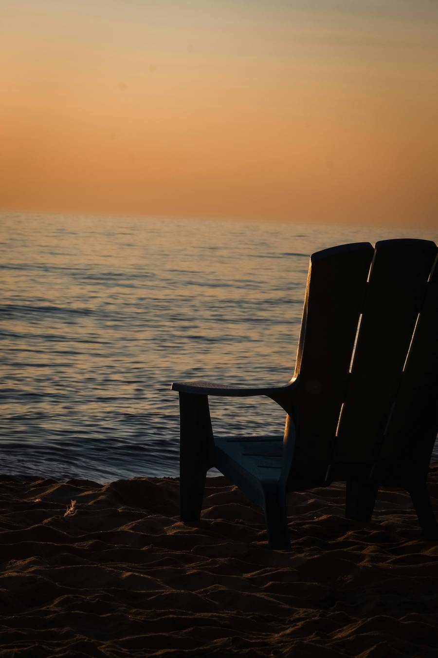 Собираясь на нудистский пляж, несите все с собой. Источник:&nbsp;unsplash.com