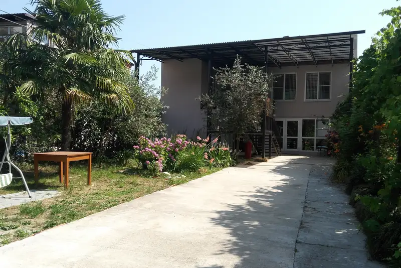 gallery_photo