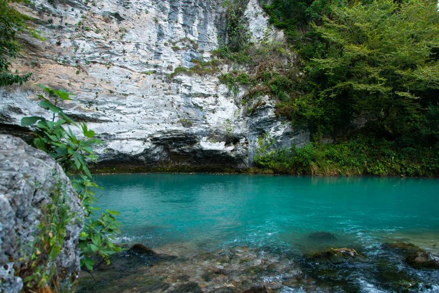 Голубое озеро. Источник: unsplash.com