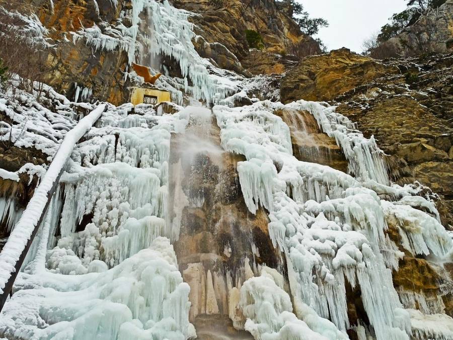 Замерзший водопад&nbsp;Учан-Су. Фото: storage.myseldon.com