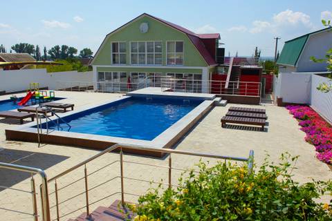 Отель «Три моря» ул. Красная, д. 231