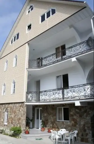 gallery_photo