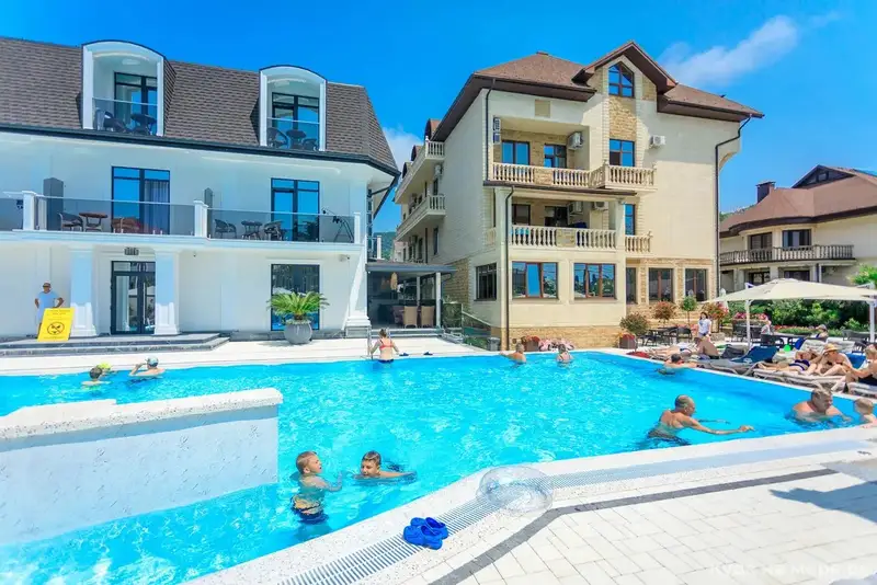 Гостиница «Сильвер» (All inclusive/Всё включено) ул. Тормахова, д. 29, квартал 3