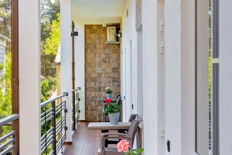 gallery_photo