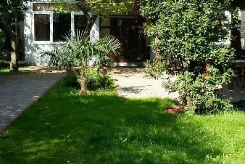 gallery_photo