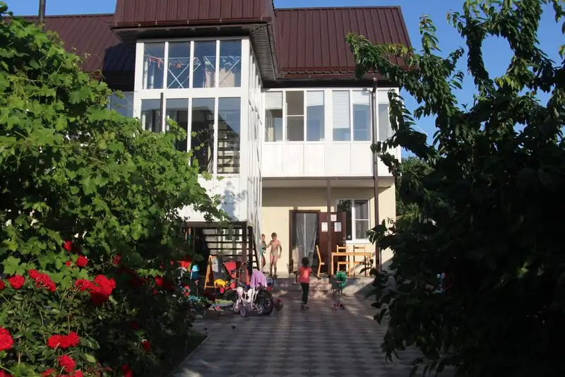 Гостевой дом «Приморский», курорт Ейск
