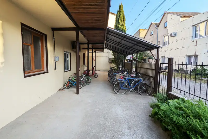 gallery_photo