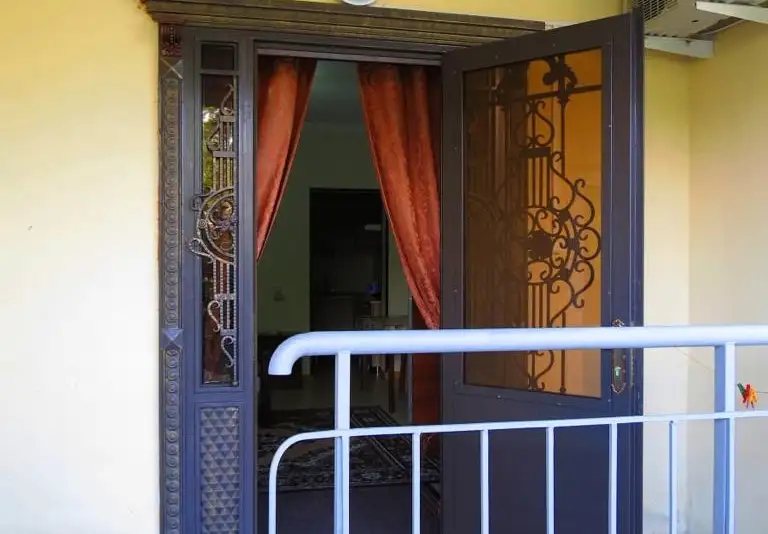 gallery_photo