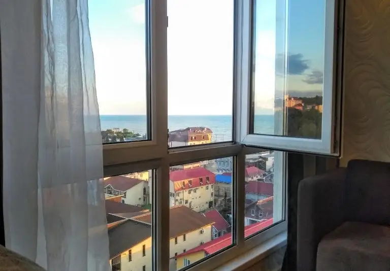 Апартаменты «Малибу» с видом на море, курорт Адлер
