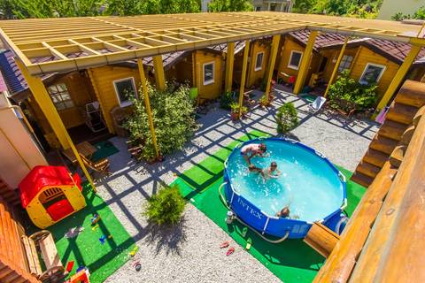 Гостевой дом «Домашний очаг» ул. Мира, д. 37"А"