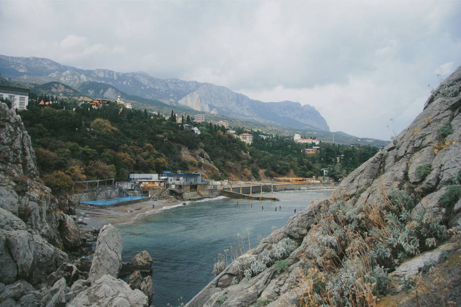 Симеиз&nbsp;— ближайший сосед Алупки. Источник: Unsplash.com