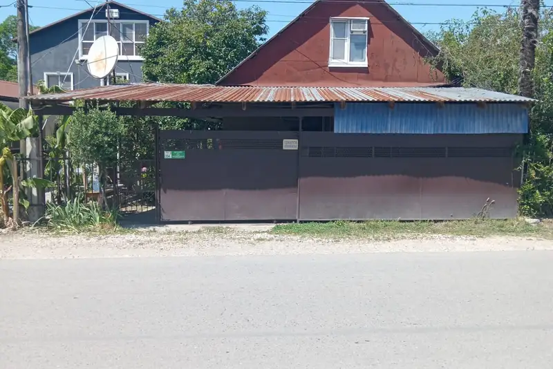 Гостевой домик «У тёти Розы» ул. Октябрьская, д. 354