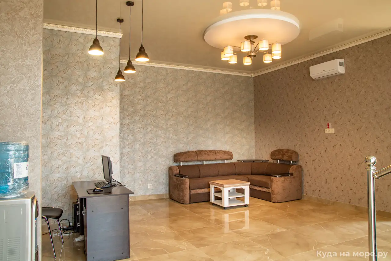 gallery_photo