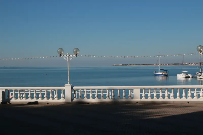 Номер у самого моря, в зеленом парке. Парковка, курорт Геленджик