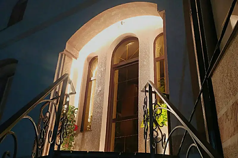 gallery_photo