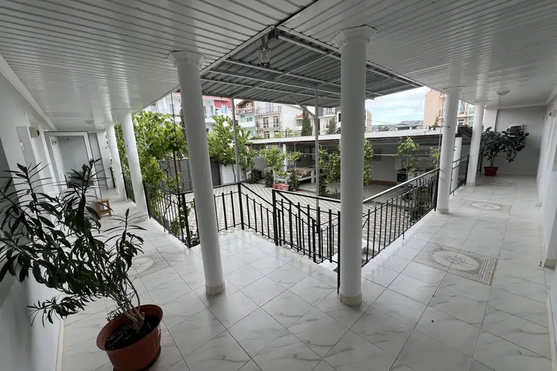 gallery_photo