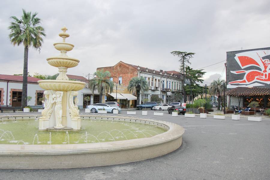 Сухум порадует путешественников красивыми и уютными локациями. Фото: Павел Мартыненков&nbsp;