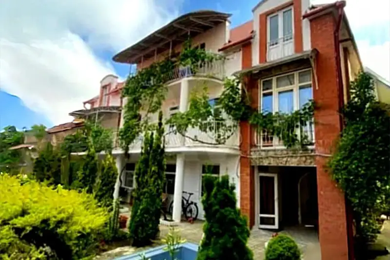 gallery_photo