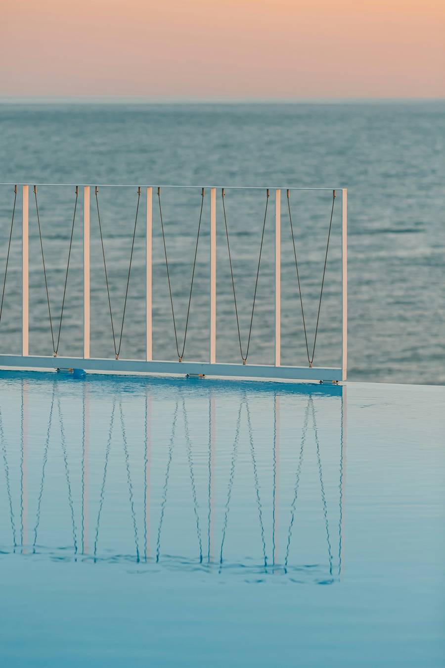 Отель с бассейном в Геленджике. Источник:&nbsp;unsplash.com