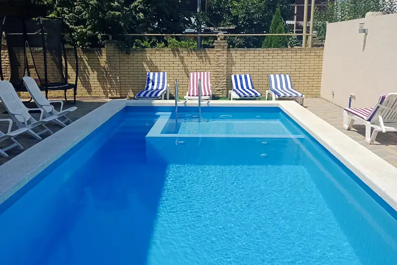 Гостевой дом «Уютная 9» с бассейном