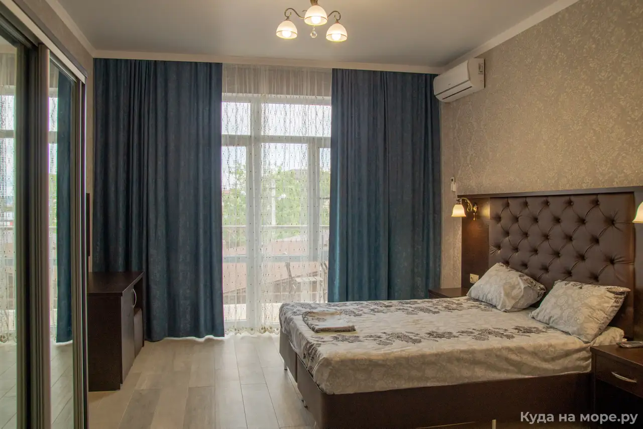 gallery_photo