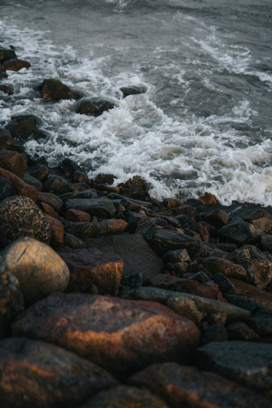 Купаться в ноябрьском море решаются самые морозостойкие.&nbsp;Источник: unsplash.com