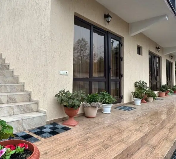 gallery_photo