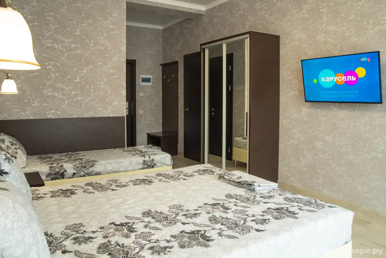 gallery_photo