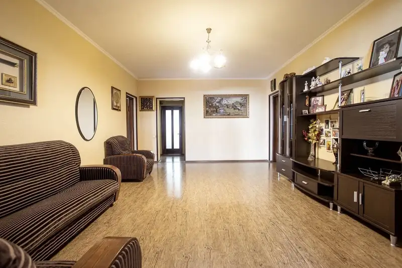 gallery_photo