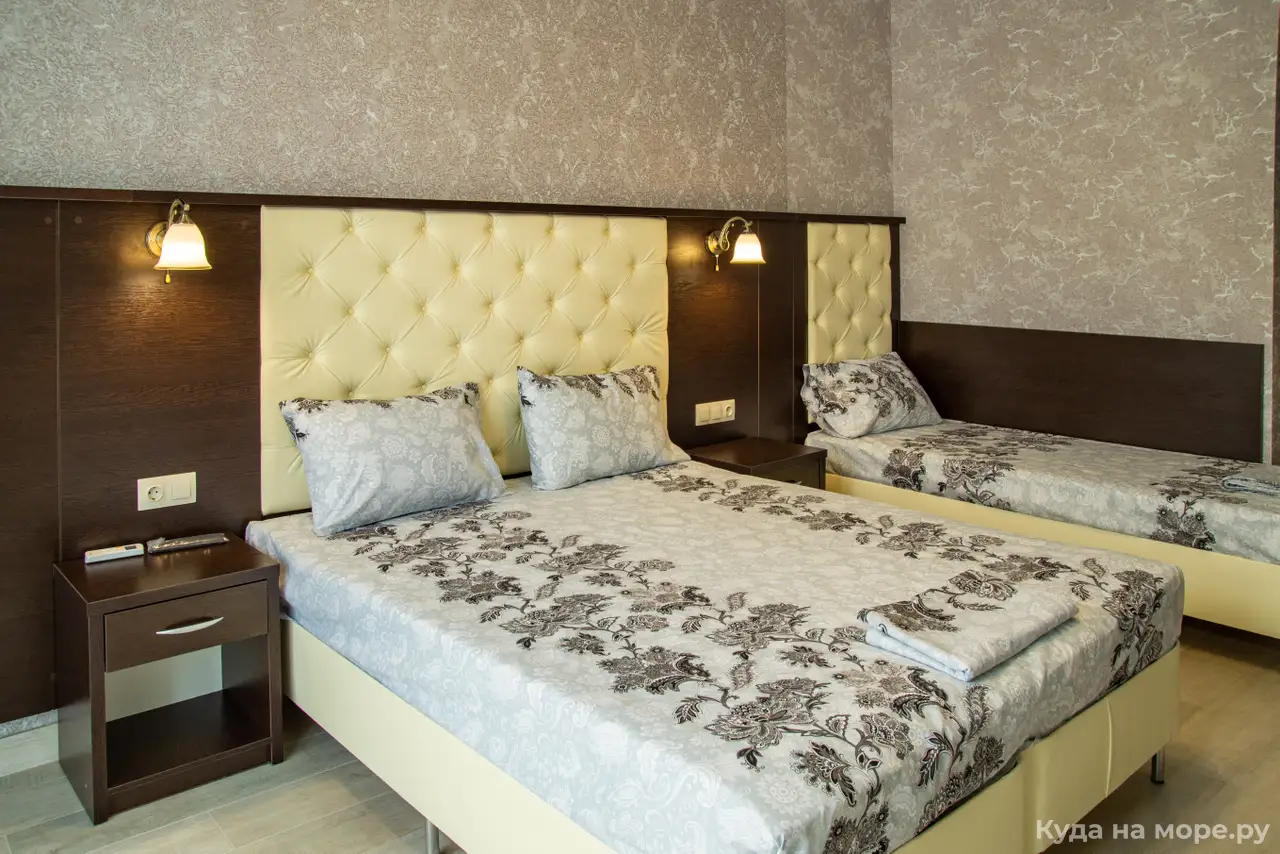 gallery_photo