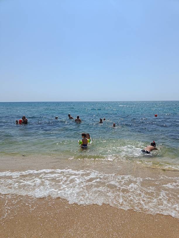 Дети на пляже Приморского. Источник: фотобанк Лори