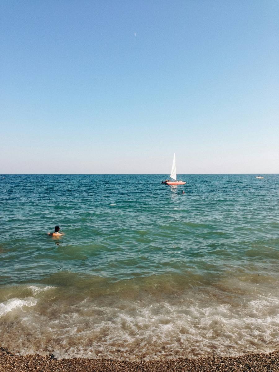Самое комфортное море — осенью.&nbsp;Источник: unsplash.com
