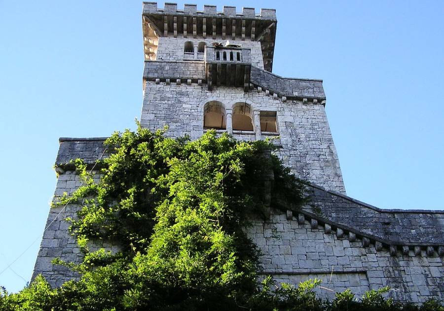 Башня на горе Ахун. Адрес: г.Сочи, ул. Дорога на Большой Ахун