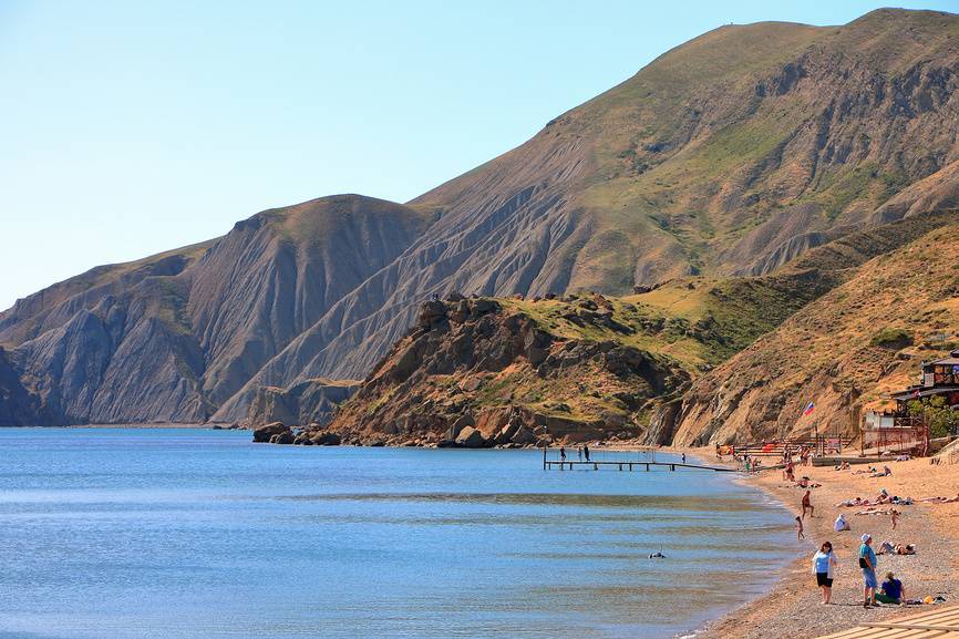 Пляж в Орджоникидзе. Источник: фотобанк Лори