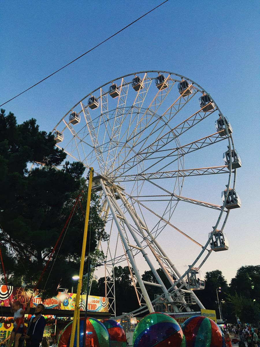Колесо обозрения. Источник: pexels.com