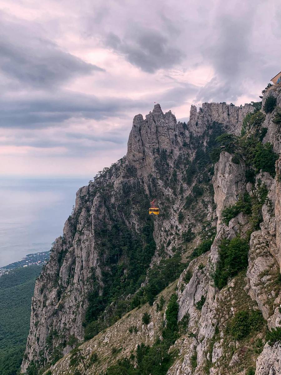 Подъем к зубцам Ай-Петри. Источник:&nbsp;pexels.com