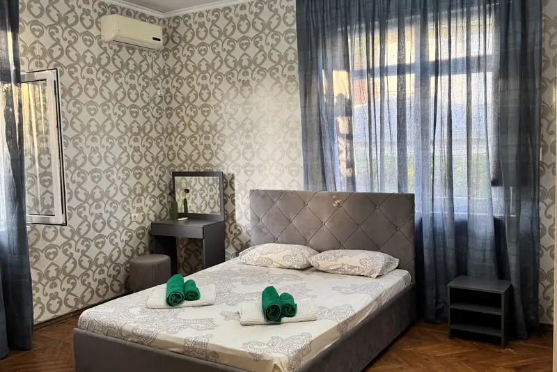 gallery_photo