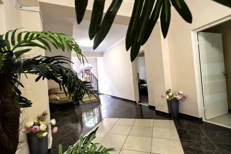 gallery_photo