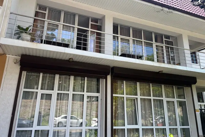gallery_photo