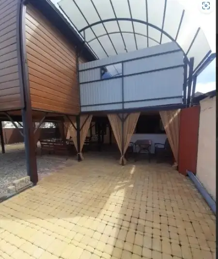 gallery_photo
