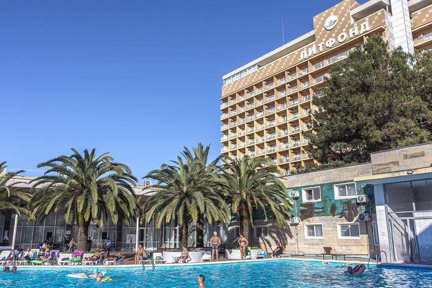 Пансионат Литфонд пользуются популярностью у отдыхающих в Пицунде. Источник: Lori.ru