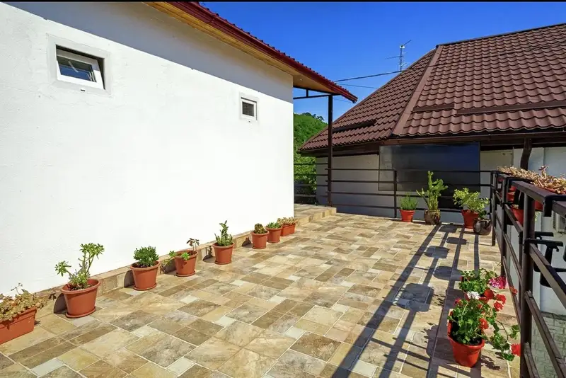 gallery_photo